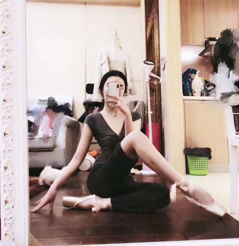 网红兼职瑜伽小姐姐